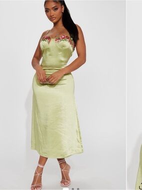 Elegant Green Floral Embroidered Dress